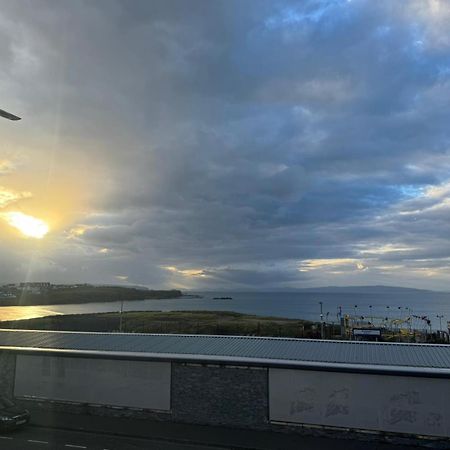 Modern Apartment With Sea Views Portrush Eksteriør billede