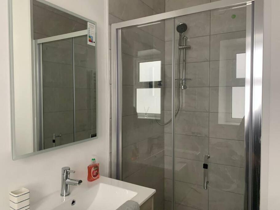 Modern Apartment With Sea Views Portrush Eksteriør billede