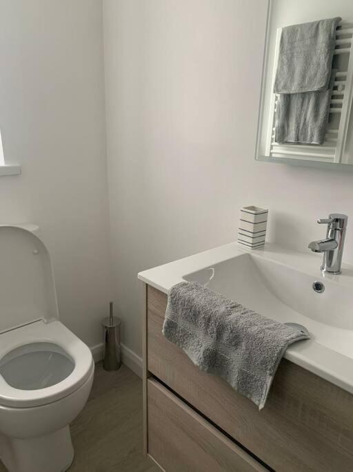 Modern Apartment With Sea Views Portrush Eksteriør billede