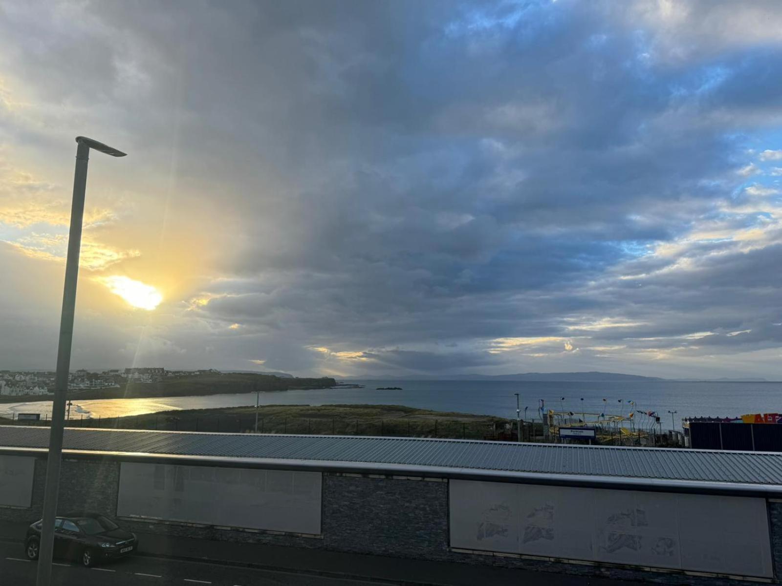 Modern Apartment With Sea Views Portrush Eksteriør billede